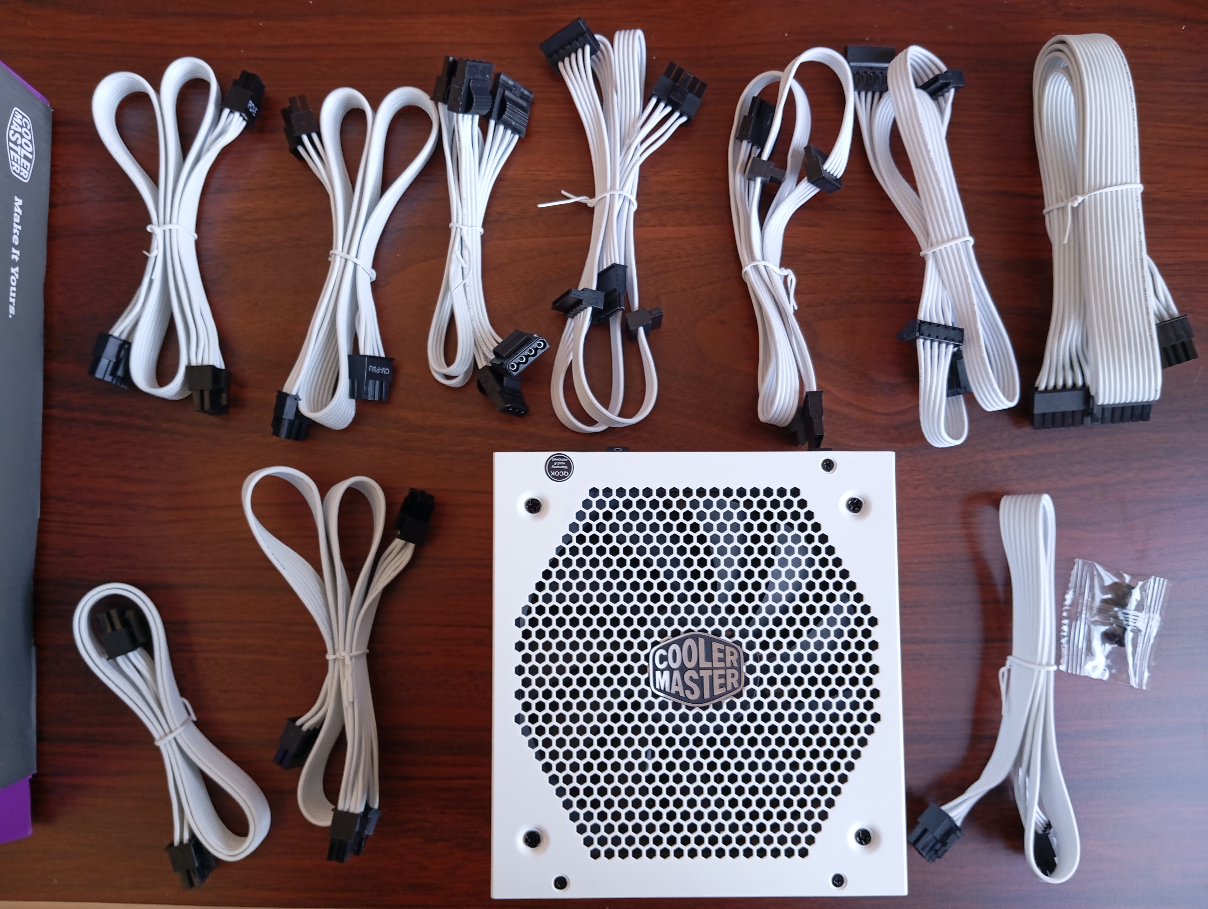 Refurbished Cooler Master V850 Gold-V2 White Edition Refurbished Cooler Master V850 Gold-V2 White Edition